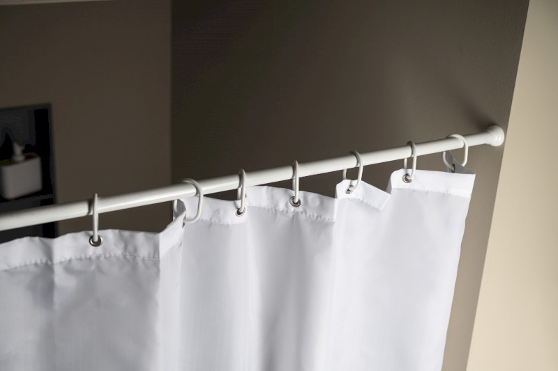 Teleskopická rozpěrná tyč 118-215cm, bílá 4061