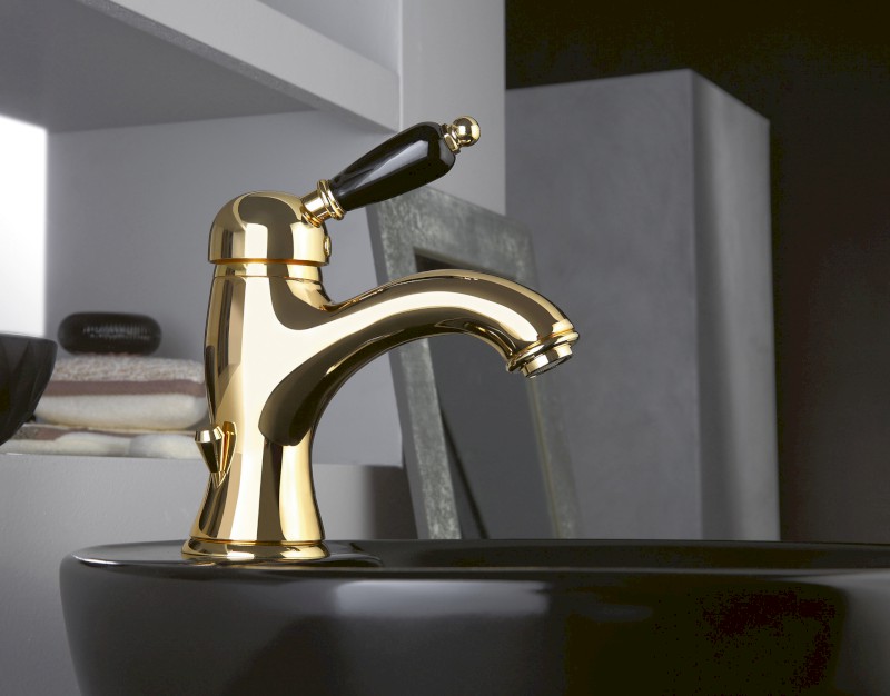 KIRKÉ BLACK stojánková umyvadlová baterie s výpustí, černá páčka, zlato KI02NZ