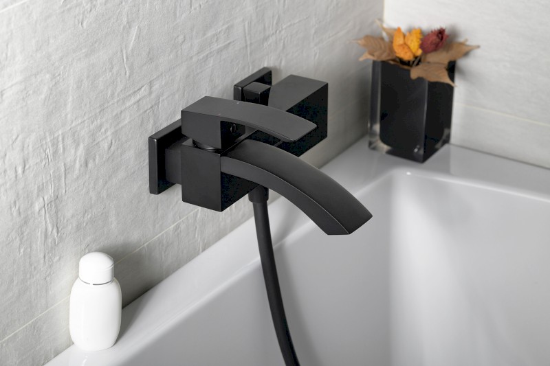 GINKO nástěnná vanová baterie, černá mat 1101-10B