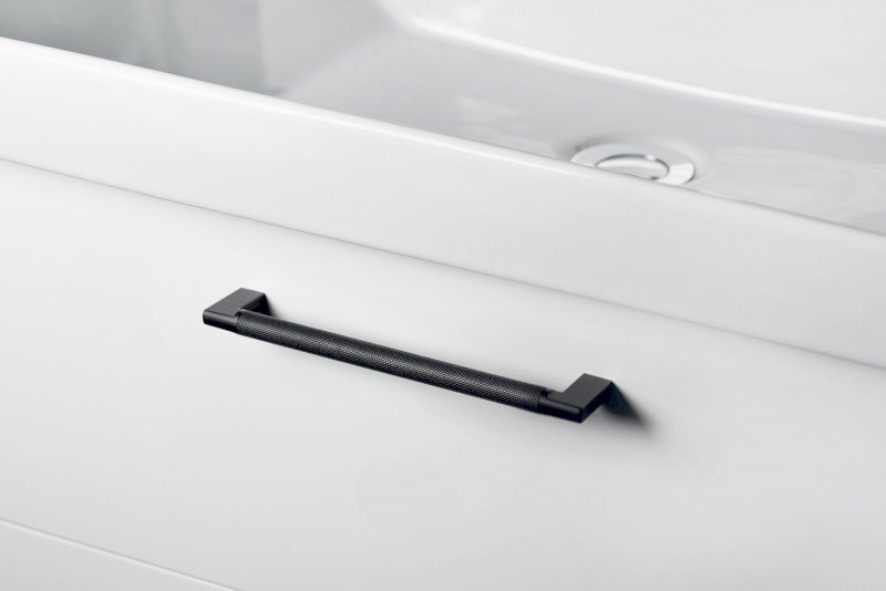 Kovová úchytka vroubkovaná, 174/160mm, černá mat 12457