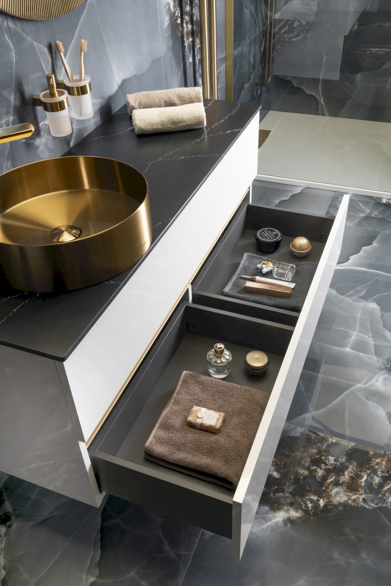 ODETTA umyvadlová skříňka 118x50x43,5cm, bílá lesk DT120-3030