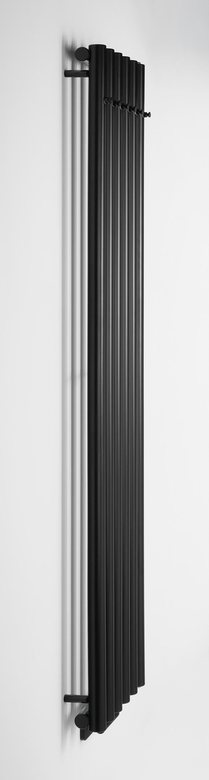 PILON otopné těleso 418x1800mm, se šesti háčky pro ručník, černá mat IZ132T