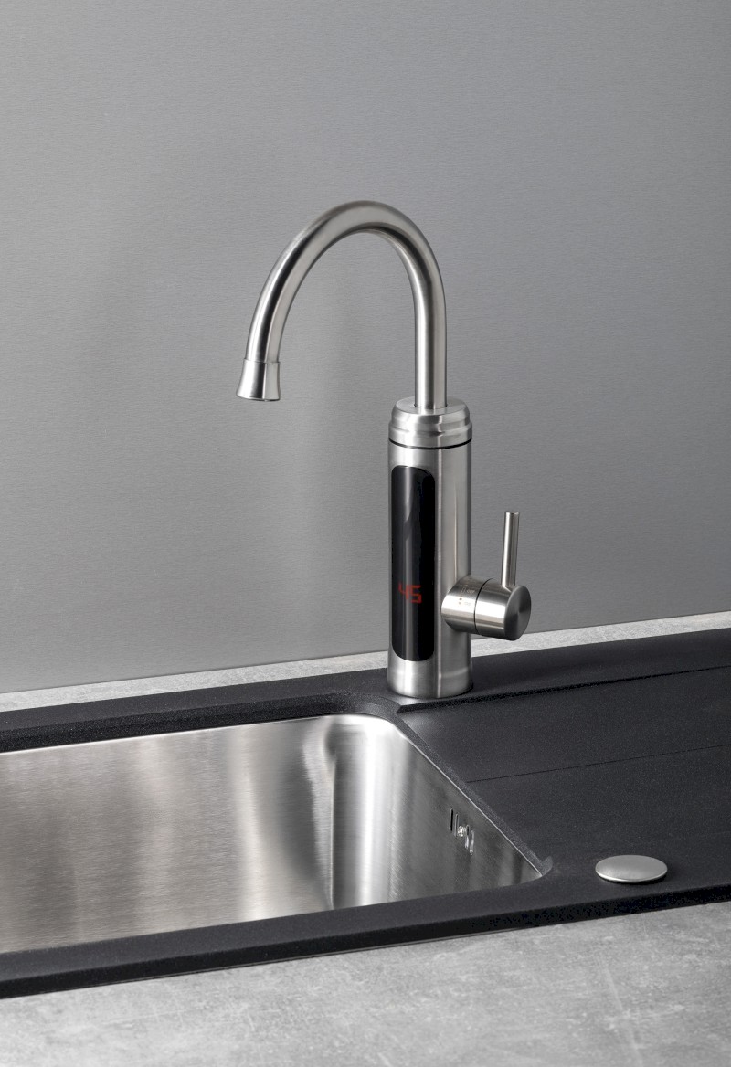 Elektrická vodovodní baterie s průtokovým ohřívačem vody, 230V, 3kW, nerez RT2009