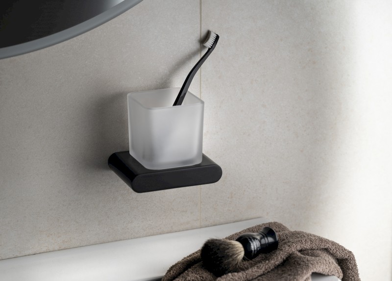 FLORI sklenka, mléčné sklo, černá mat RF004/15