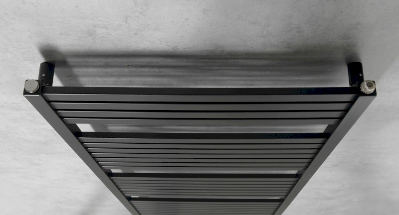 TONDI otopné těleso rovné 600x1690 mm, středové připojení, černá mat DT496T