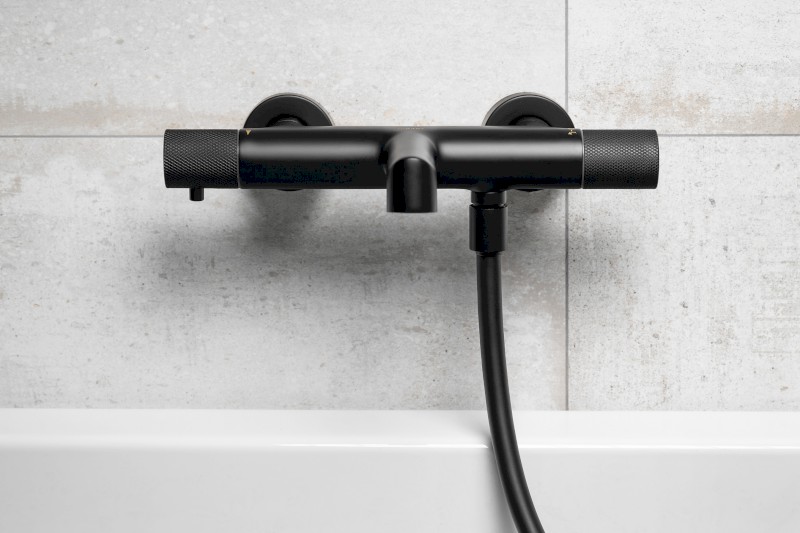 SOLARIS nástěnná vanová termostatická baterie, černá mat WD010B