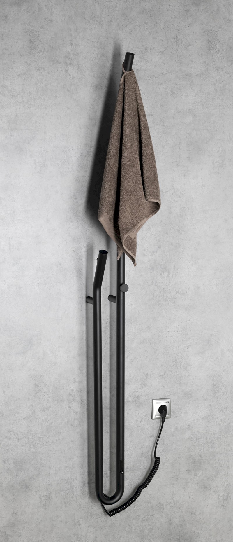 DUOPASSO elektrický sušák ručníků s časovačem, 122x1700mm, 45 W, černá mat ER330