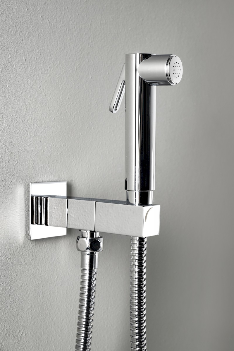 Nástěnný ventil s ruční bidetovou sprškou a bezpečnostní pojistkou,hranatý,chrom SG108