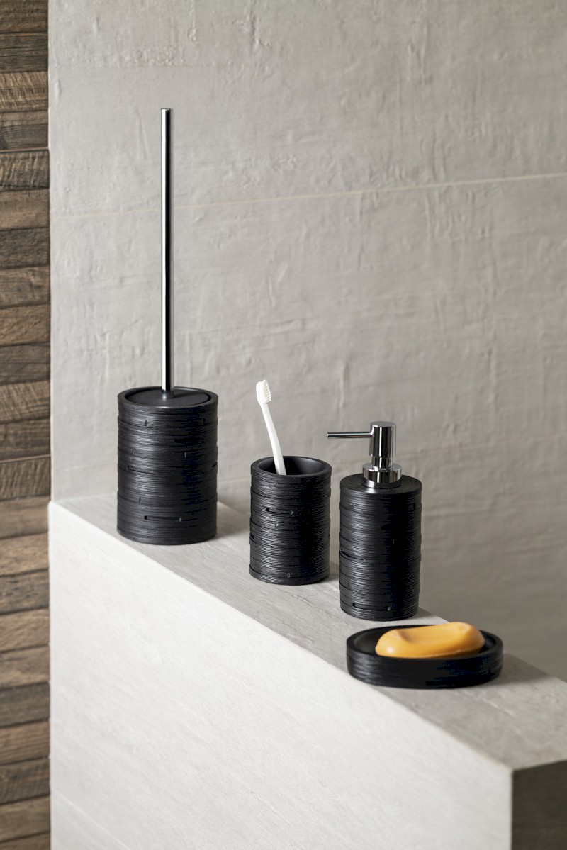 HELEN mýdlenka na postavení, černá HE1114