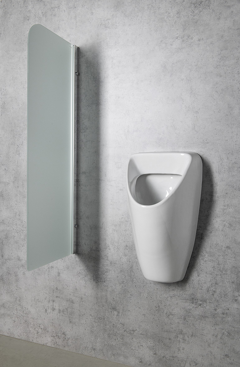 SCHWARN urinál s automatickým splachovačem 6V DC, zadní přívod, zadní odpad 201.722.4