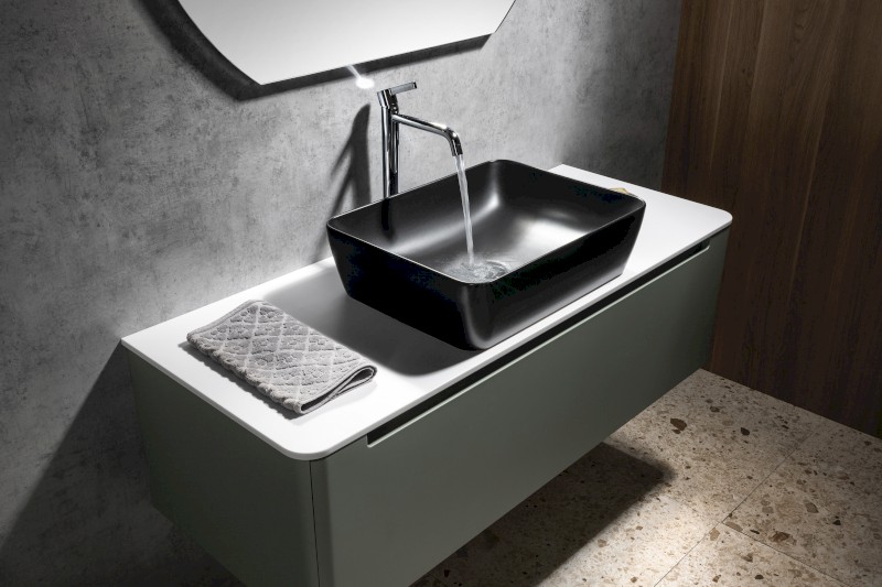 SAND/NUBES keramické umyvadlo na desku 50x38cm, černá mat 903726