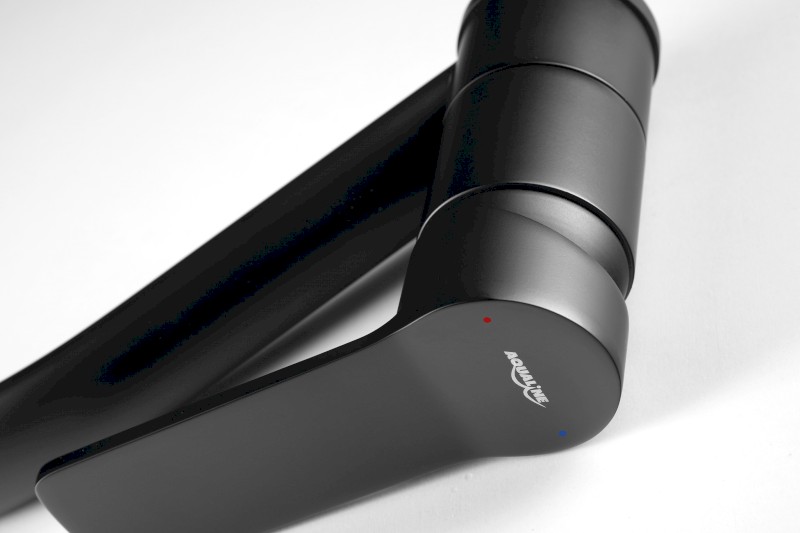 SINTRA umyvadlová baterie s otočnou hubicí, černá mat SX001B