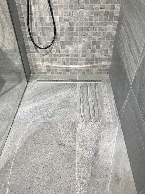 Spádová lišta, levá, výška 10 mm, délka 1500 mm, nerez mat SPD1510-L