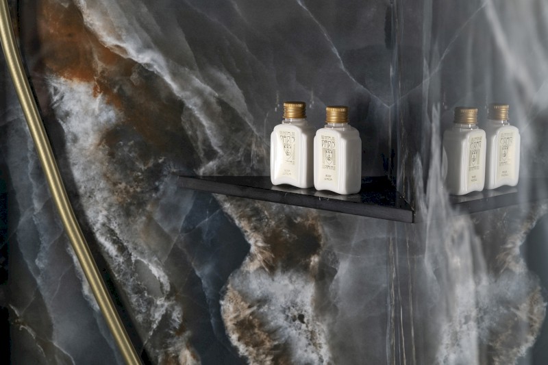 ABELINE rohová police rockstone 200x200mm, black attica AE200-0598