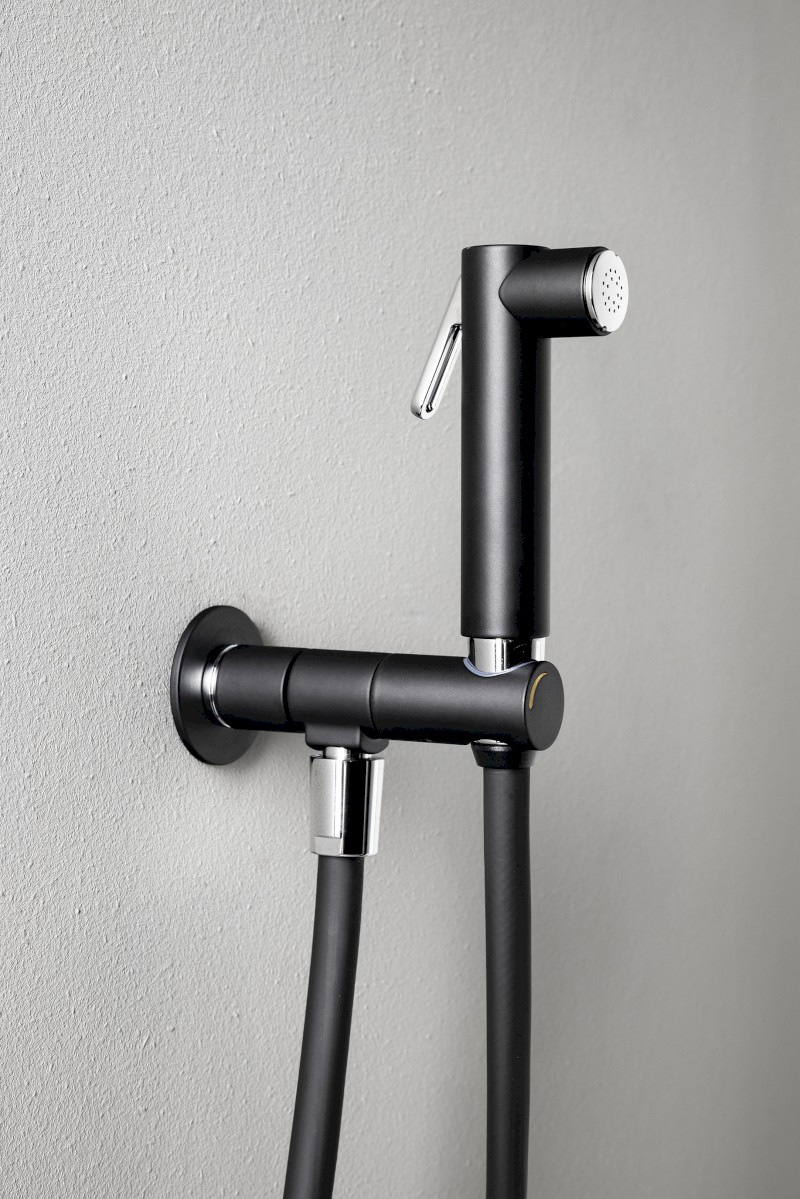 Nástěnný ventil s ruční bidetovou sprškou a bezpečnostní pojistkou,kulatý,černá mat SG107NE