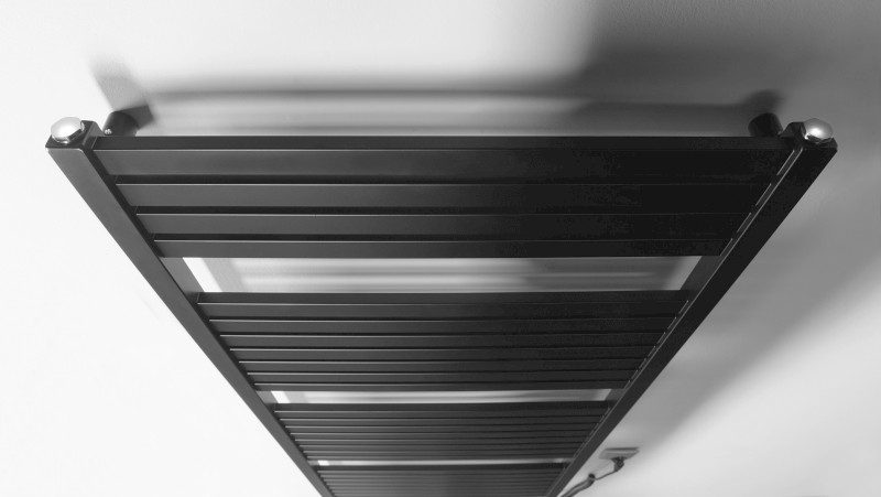 TONDI-E elektrické otopné těleso rovné 450x1690 mm, 600 W, černá mat DE446T