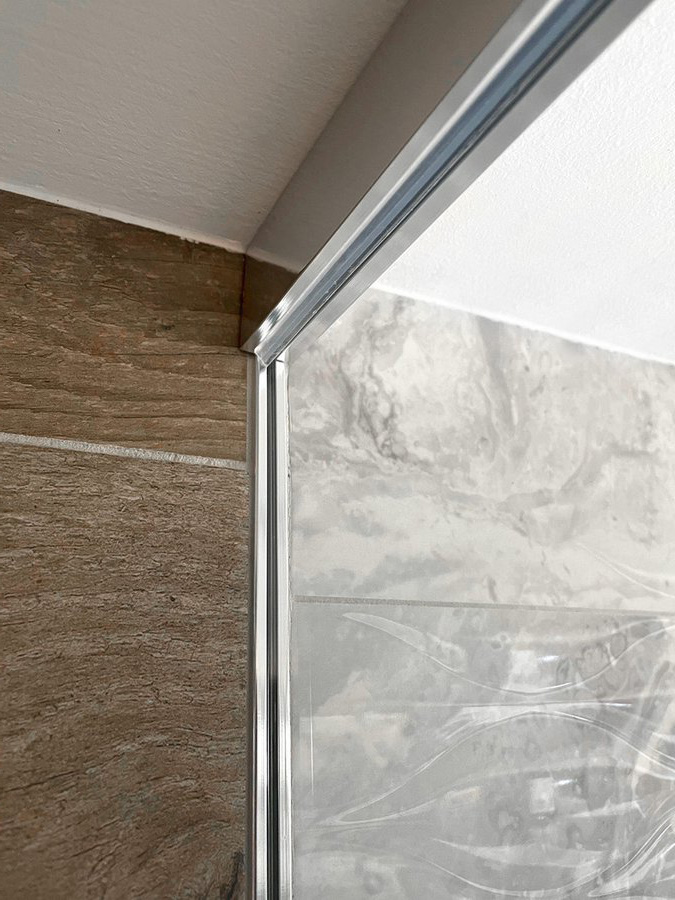 ARCHITEX sada pro uchycení skla, podlaha-stěna-strop se spádovou lištou, 1615x2600mm, pravá, leštěný hliník AX2616R