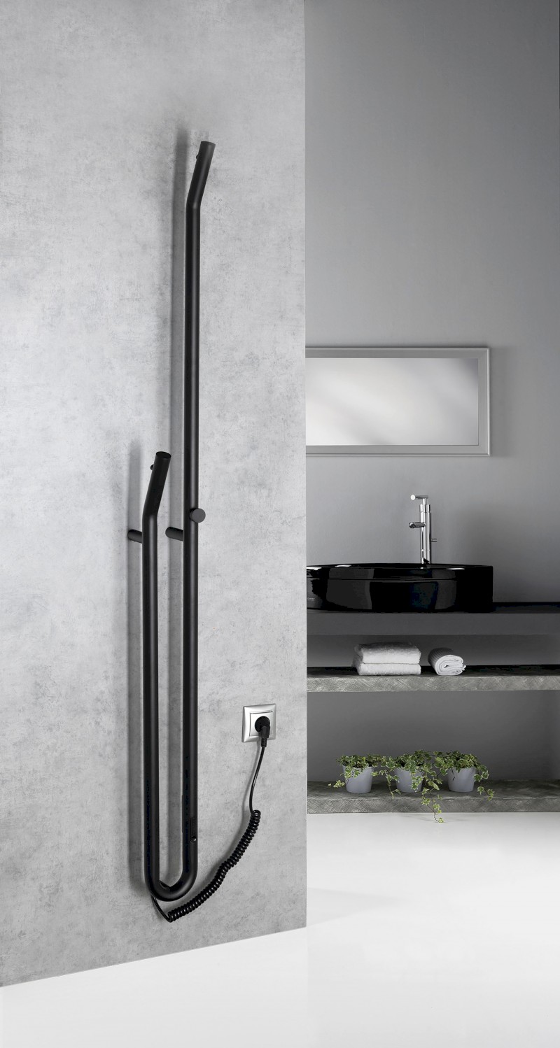 DUOPASSO elektrický sušák ručníků s časovačem, 122x1700mm, 45 W, černá mat ER330