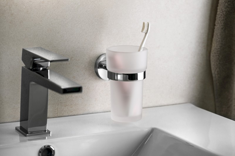 LARISSA sklenka, mléčné sklo, chrom WS004