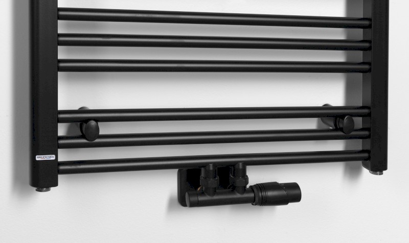 ALBRECHT otopné těleso 600x1570 mm, středové připojení, černá mat 600.118.6