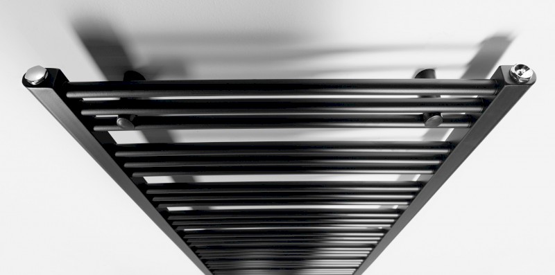 ALBRECHT otopné těleso 600x1570 mm, středové připojení, černá mat 600.118.6