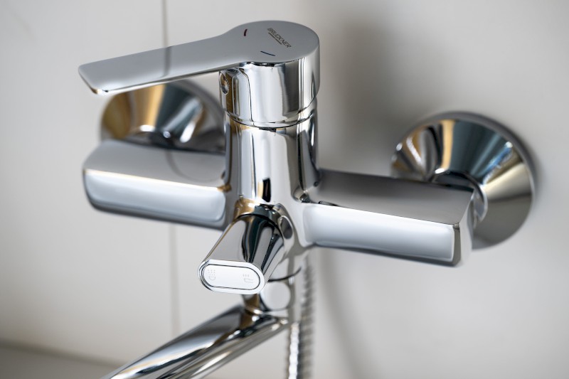 BARON nástěnná umyvadlová/vanová baterie, chrom 612.025.1