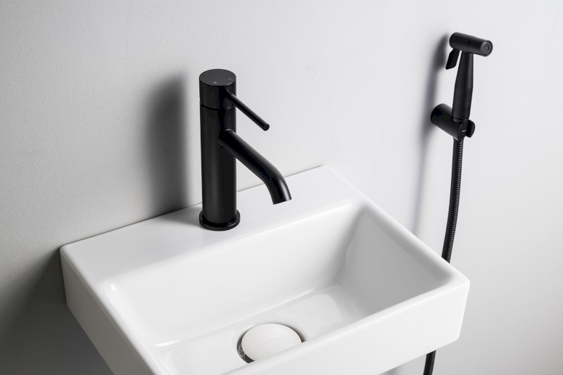 RHAPSODY stojánková umyvadlová baterie s bidetovou sprchou, černá 1209-08B