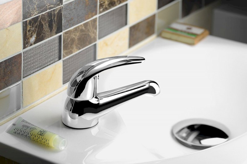 Stojánkový kulový ventil 1/2