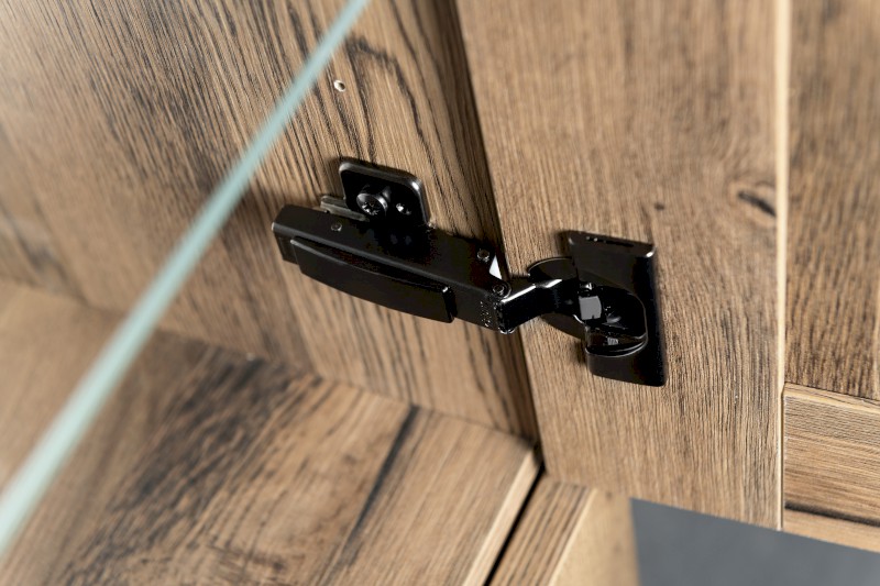 BLUM nábytkový závěs naložený, integr.tlumení, včetně krytek, černý onyx D-71B3550