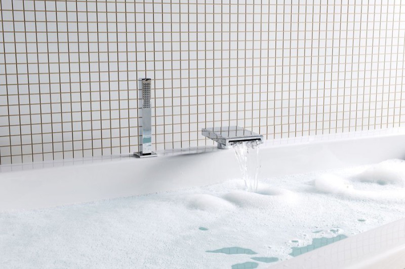 Výtoková hubice na okraj vany, šířka 120mm, chrom BD31451