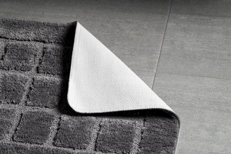 DELHI Koupelnová předložka 50x80cm s protiskluzem, 100% polyester, tmavě šedá 1712300