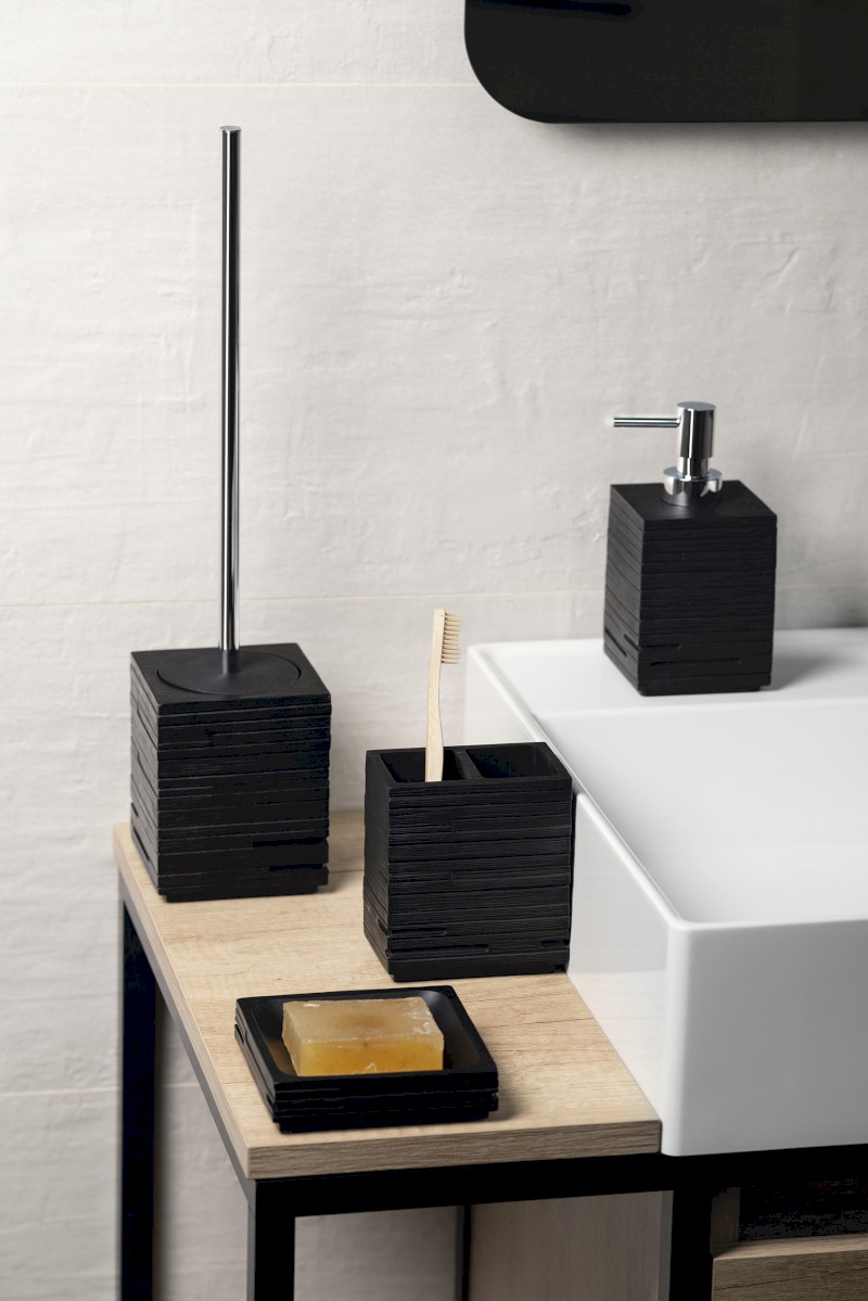 QUADROTTO WC štětka na postavení, černá QU3314