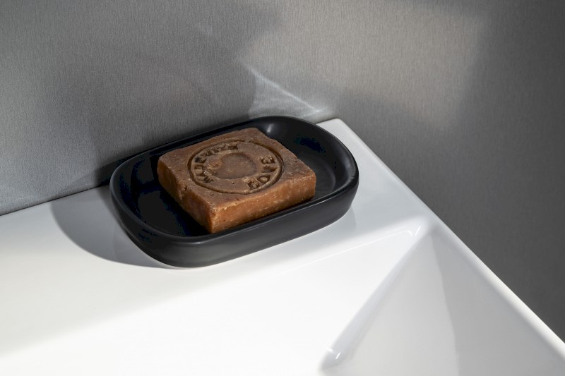 NERO mýdlenka na postavení, černá 08138