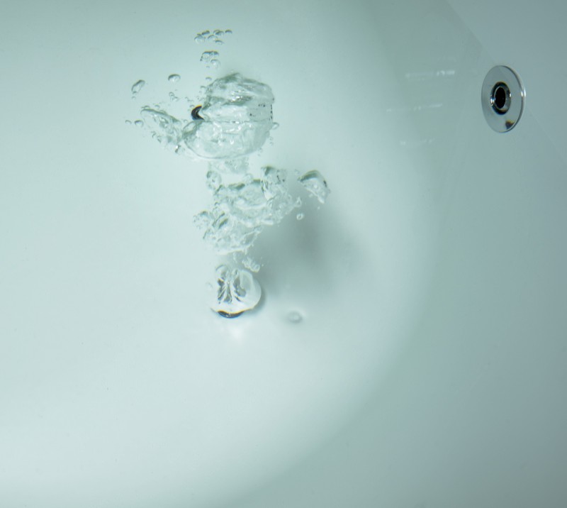 LAURA hydromasážní vana, 160x70x39cm, Attraction Hydro-Air, chrom 24611.4010