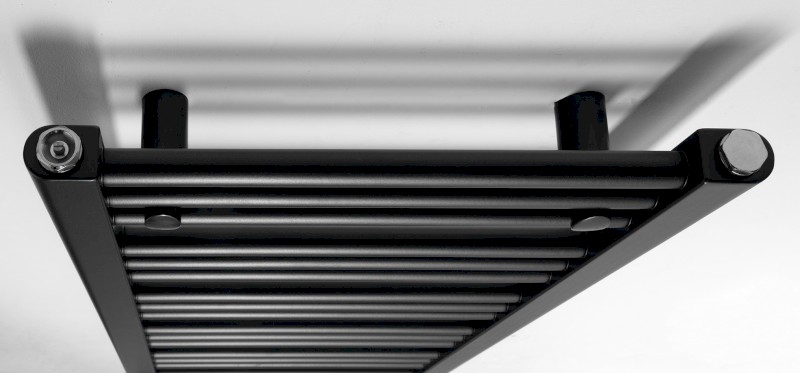 64208-600.211.6-albrecht-otopne-teleso-400x930mm-cerna-mat-vrch-c
