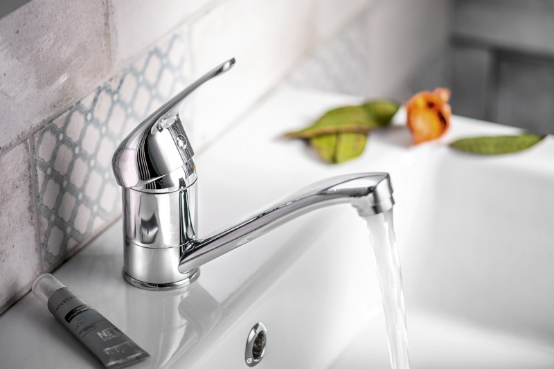 HOFFER stojánková umyvadlová baterie, otočné ramínko, chrom 424.001.1