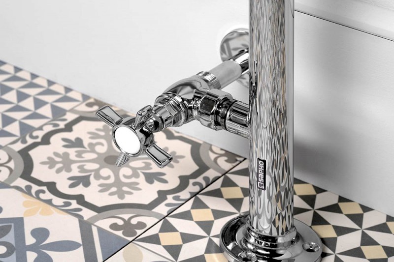 CORK otopné těleso 675x960mm, chrom/bílá RE104