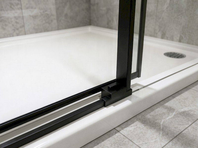 LUXOR BLACK sprchové dveře 1300mm, čiré sklo GU1213B