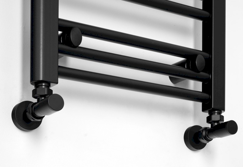 64208-600.211.6-albrecht-otopne-teleso-400x930mm-cerna-mat-det-c