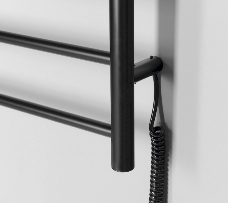 REDONDO elektrický sušák ručníků, kulatý, 630x1160 mm, 130 W, černá ER230BV