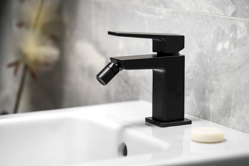 TURSI stojánková bidetová baterie, černá mat TI003B