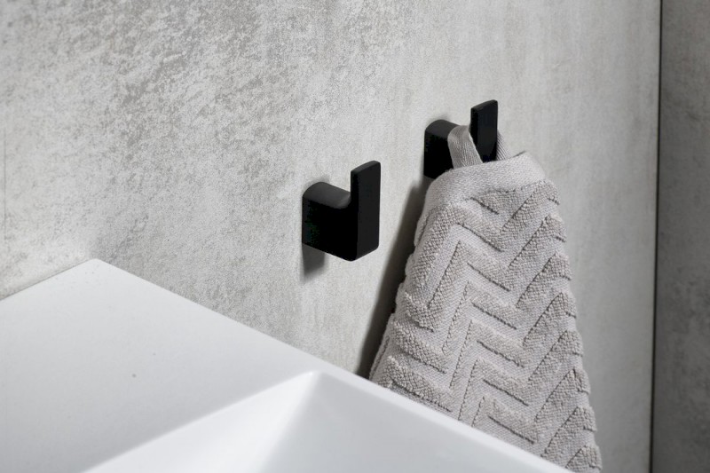 PIRENEI háček, balení 2 ks, černá mat PI2714