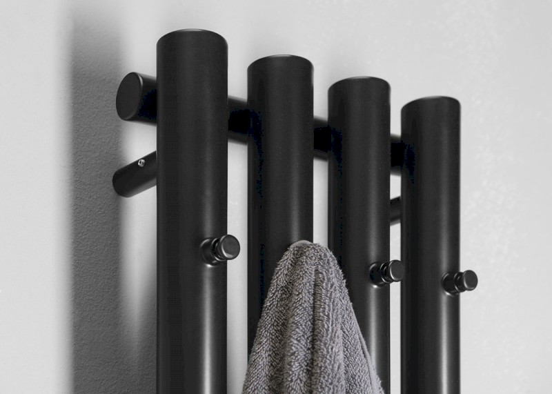 PILON otopné těleso 270x1800mm, se čtyřmi háčky pro ručník, černá mat IZ122T