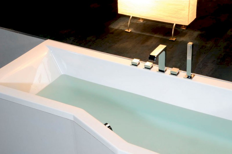 VERSYS R asymetrická vana 170x84x70x47cm, bílá 70611