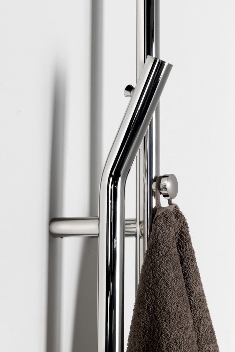 DUOPASSO elektrický sušák ručníků s časovačem 122x1700mm, 45 W, chrom ER730