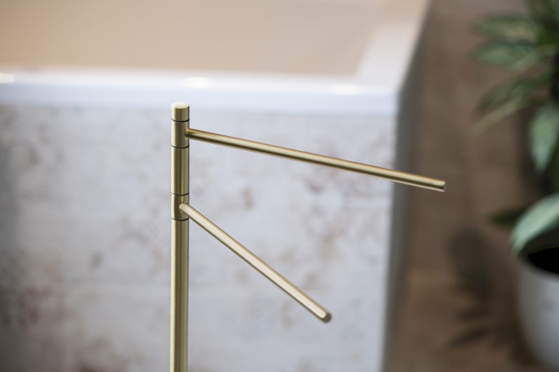 TRILLY stojan s držákem ručníků, hranatý, zlato mat TR3188