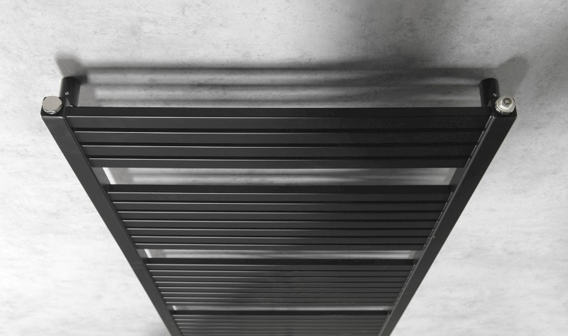 TONDI otopné těleso rovné 600x1330 mm, středové připojení, černá mat DT486T