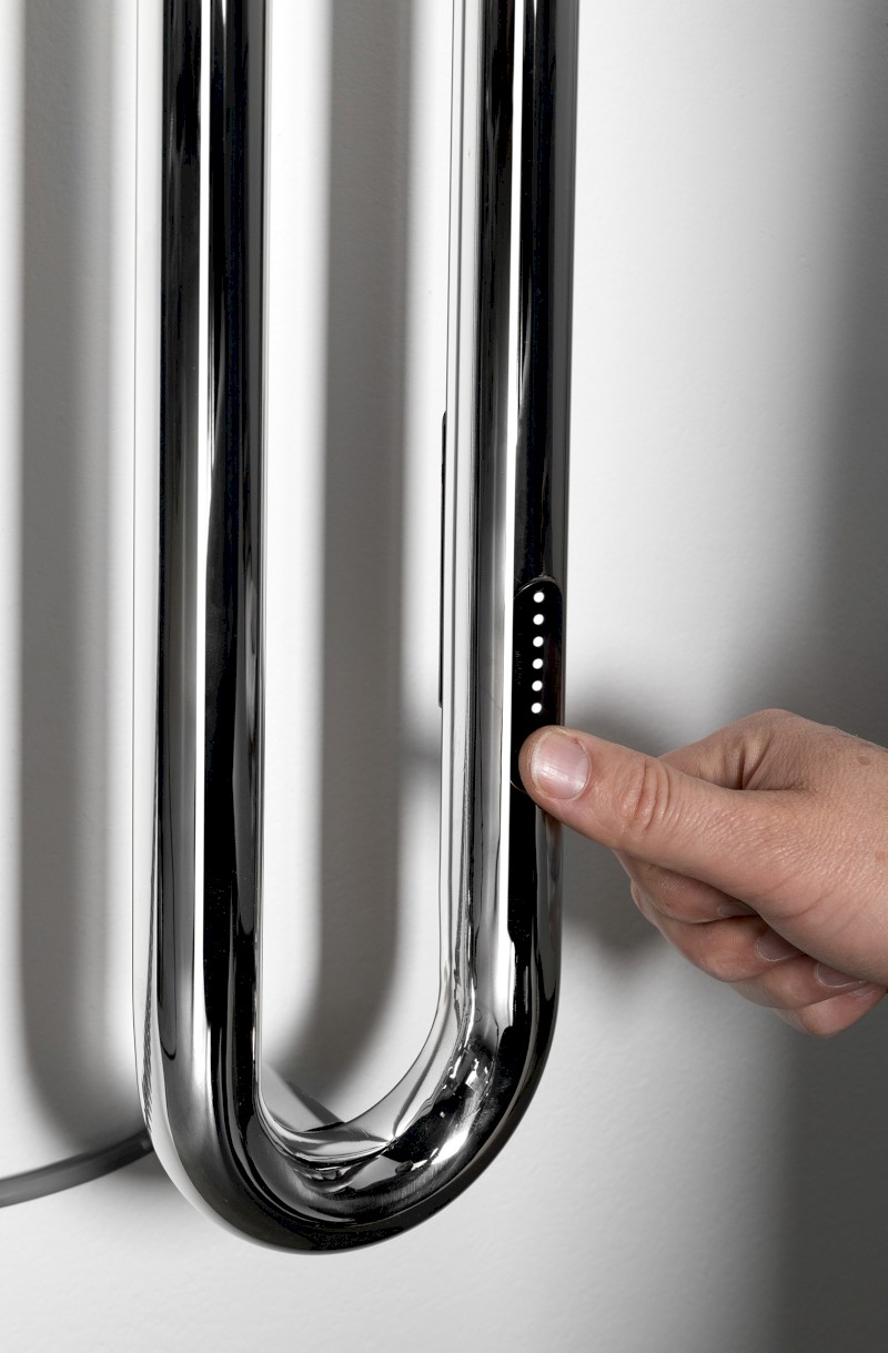 DUOPASSO elektrický sušák ručníků s časovačem 122x1700mm, 45 W, chrom ER730