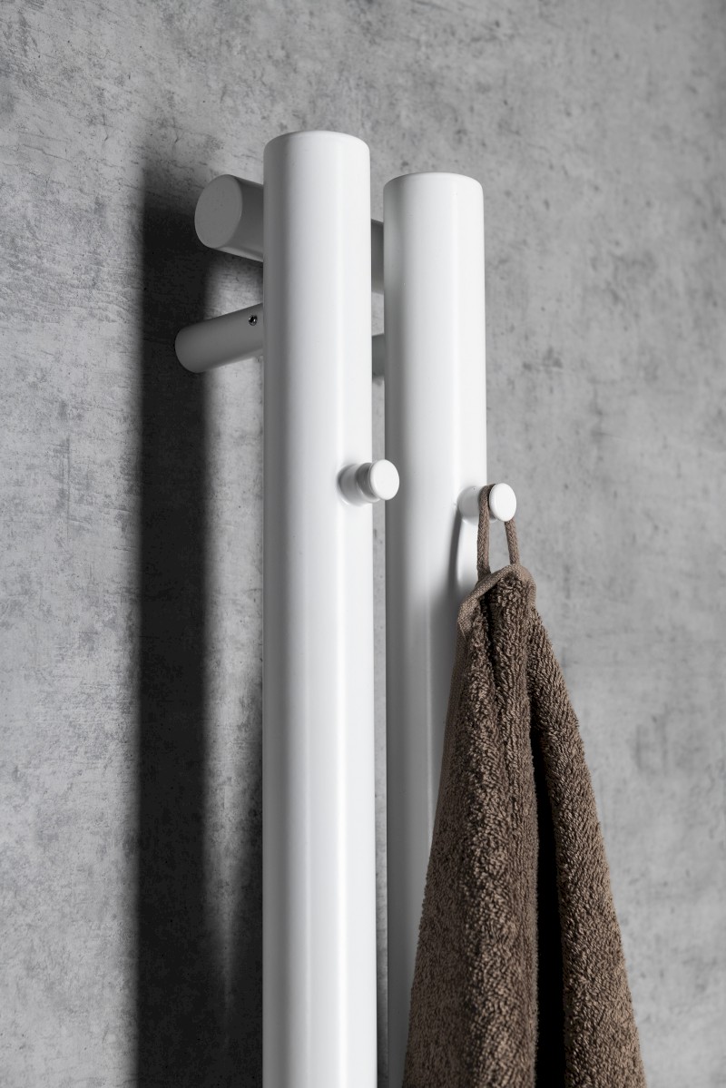 PILON otopné těleso 122x1800mm, se dvěma háčky pro ručník, bílá mat IZ125T