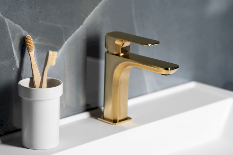 MILA sklenka na postavení, černá/keramika 2163101